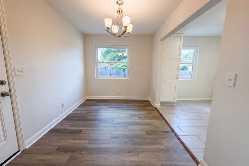 Photo 6 of 20 of 6543 Aires Rd, Jacksonville, FL