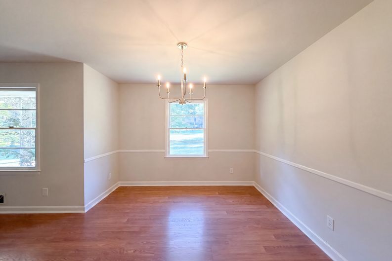 Photo 10 of 34 of 3091 Beechwood Dr, Lithia Springs, GA