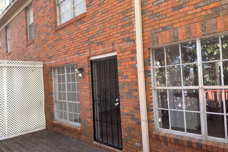 Photo 5 of 27 of 2024 Montreat Pkwy, Vestavia Hills, AL