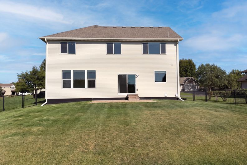 Photo 5 of 42 of 4595 196th St W, Farmington, MN