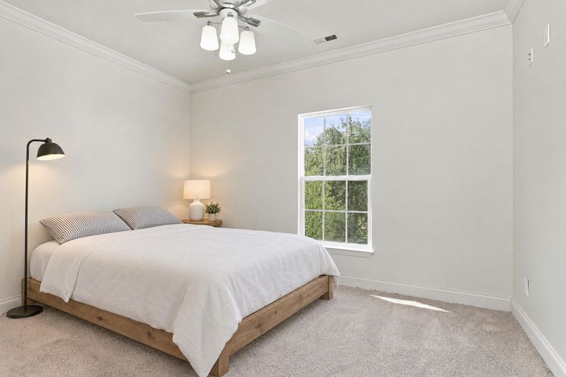 Photo 12 of 23 of 2433 Misty Ridge Dr, Lenoir City, TN