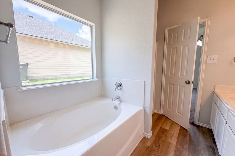 Photo 11 of 21 of 3765 Columbia Dr, Cibolo, TX