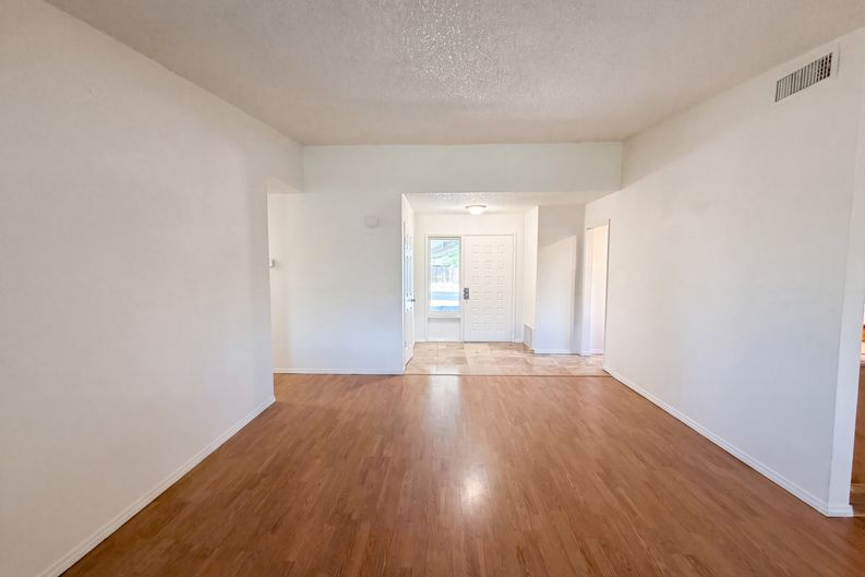 Photo 9 of 27 of 6620 Twining Way, Citrus Heights, CA