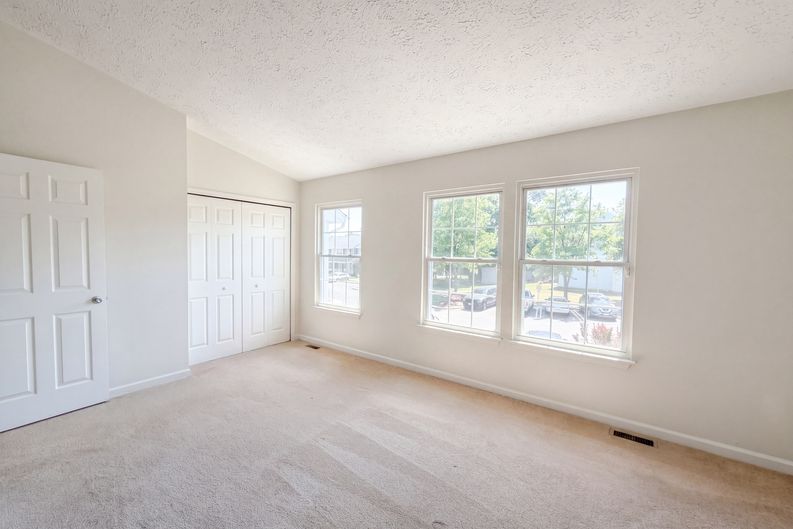 Photo 9 of 41 of 5812 Springfish Pl, Waldorf, MD
