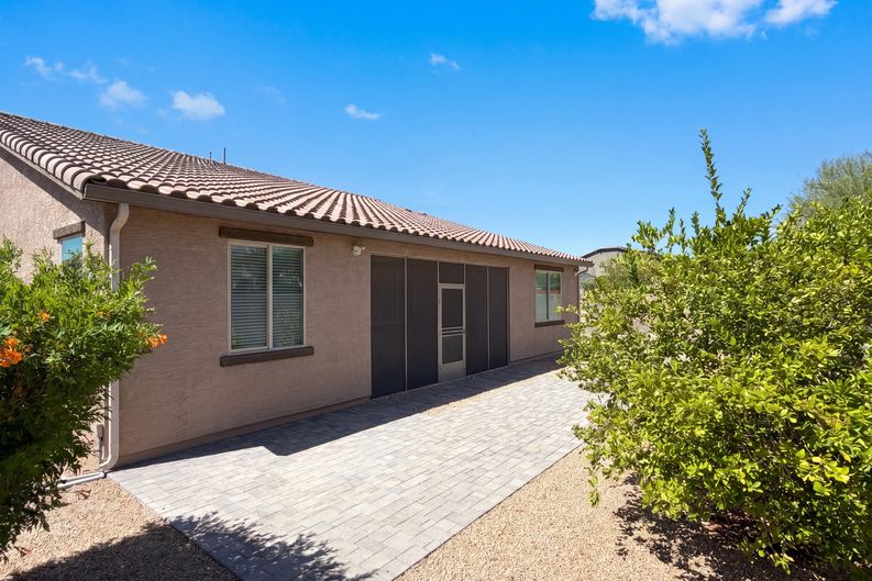 Photo 34 of 38 of 18840 W Mercer Ln, Surprise, AZ