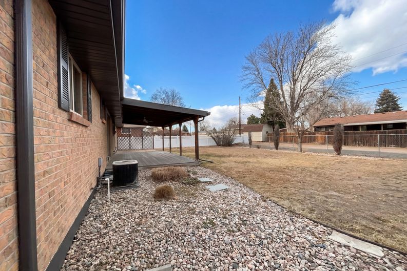 Photo 5 of 49 of 1027 N 1st St, Johnstown, CO