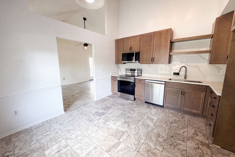 Photo 7 of 18 of 218 Persimmon Cir, Goose Creek, SC