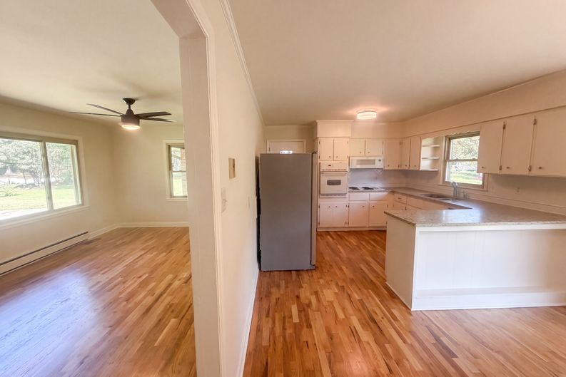 Photo 3 of 18 of 5909 Chipmunk Dr, Greensboro, NC