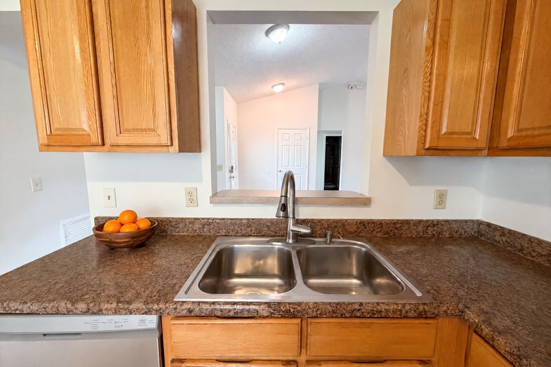 Photo 8 of 22 of 4224 Harbor View Dr, Jacksonville, FL