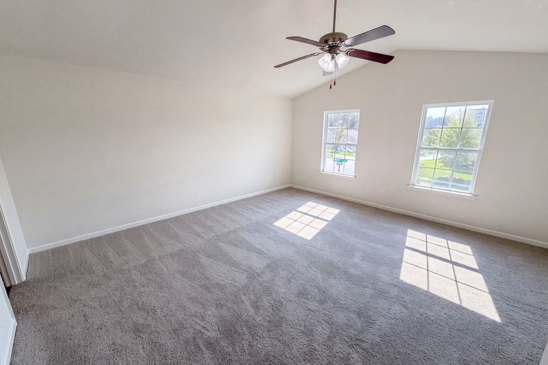 Photo 11 of 26 of 9833 Wardley Dr, Charlotte, NC