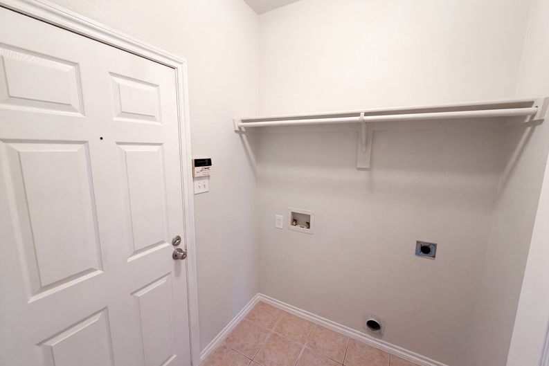 Photo 12 of 20 of 2617 Silver Hill Dr, Fort Worth, TX
