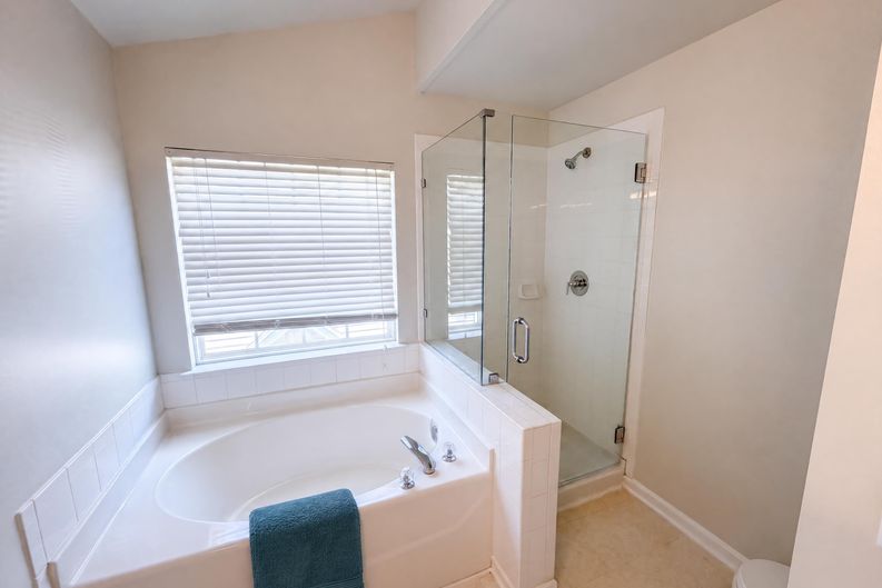 Photo 13 of 17 of 8409 Aztec Dawn Ct, Raleigh, NC