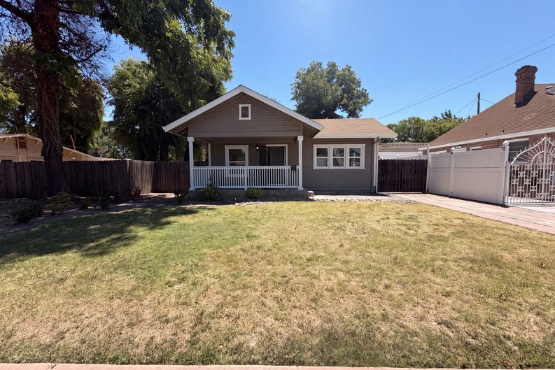 Photo 26 of 29 of 1860 W Willow St, Stockton, CA