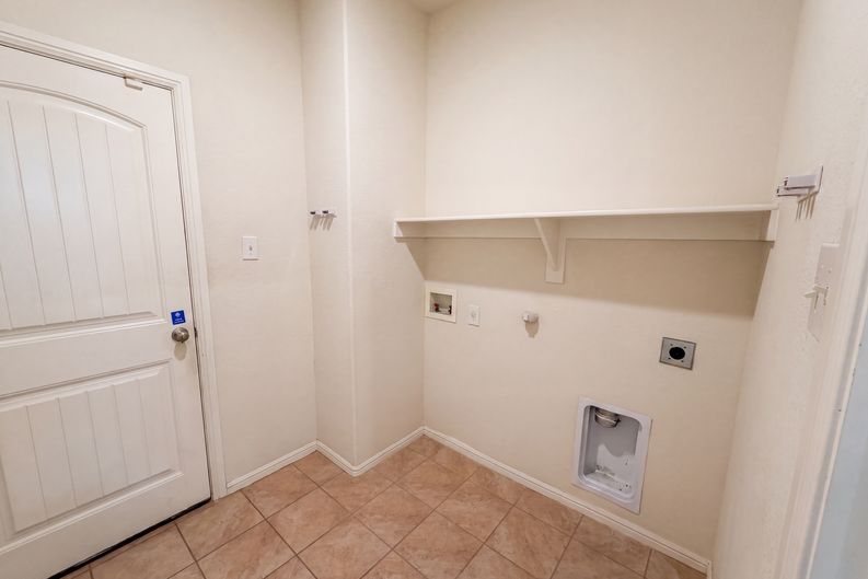 Photo 18 of 20 of 6337 Pontoon St, Fort Worth, TX