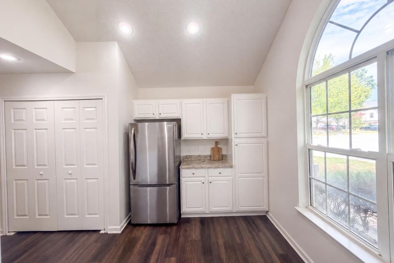 Photo 9 of 23 of 30 Pickwick Pl, Greensboro, NC