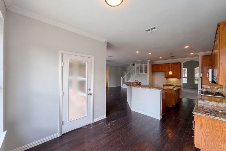 Photo 12 of 41 of 2211 Dana Dr, Flower Mound, TX