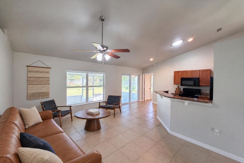 Photo 6 of 16 of 23 Peterlee Ct, Kissimmee, FL
