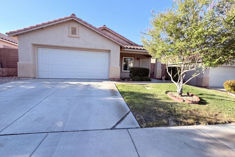 Photo 8 of 39 of 8032 Tailwind Ave, Las Vegas, NV