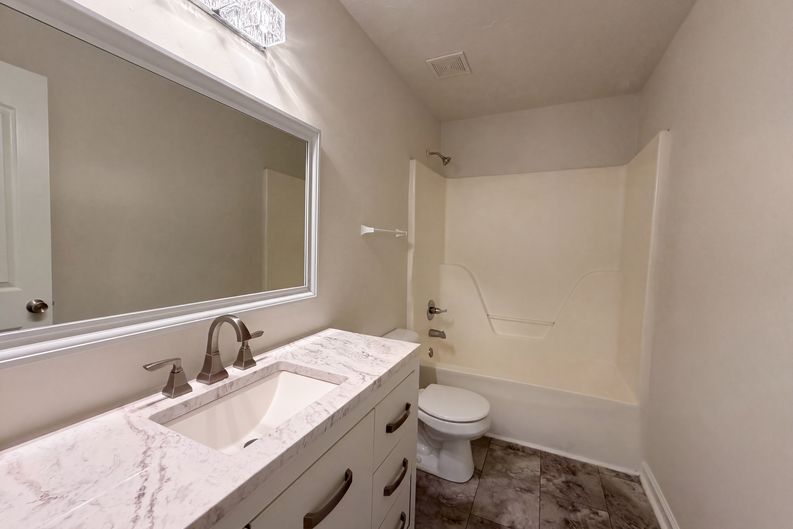 Photo 21 of 28 of 125 Ivanhoe Ct, Murfreesboro, TN