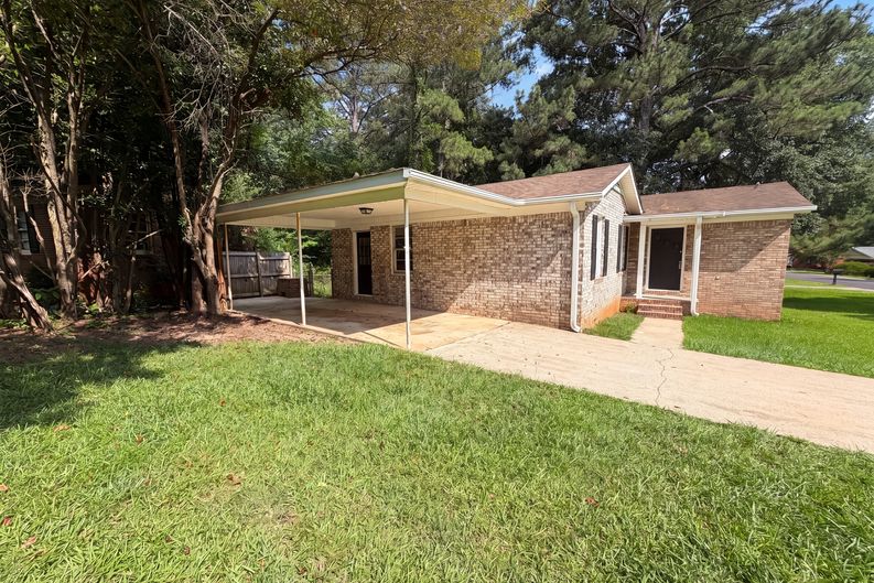 Photo 21 of 23 of 1328 Baffin Bay Rd, Columbia, SC