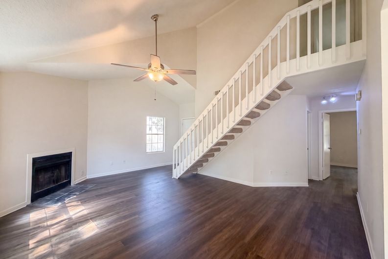 Photo 4 of 18 of 6297 Rolling Fork Rd, North Charleston, SC