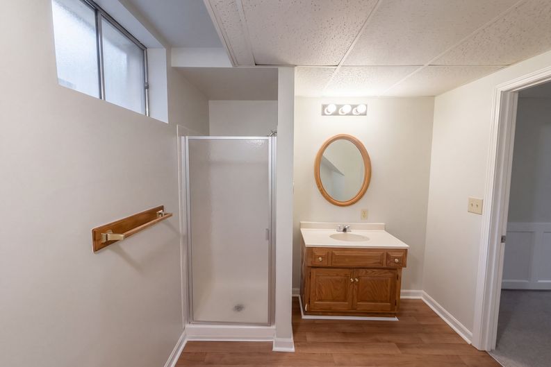Photo 22 of 47 of 12600 Pawnee Ln, Leawood, KS