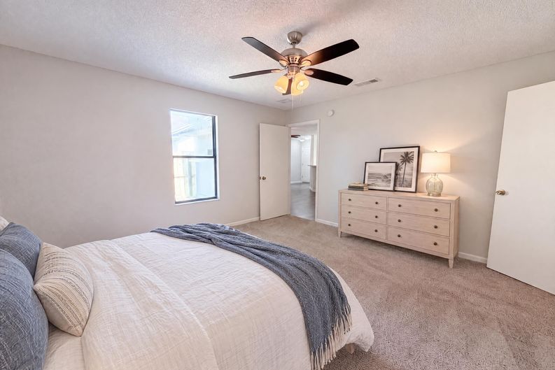 Photo 7 of 17 of 1708 Ashwood Cir, Middleburg, FL