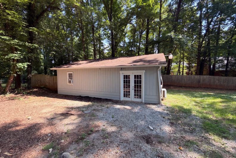 Photo 22 of 25 of 4614 Hickory Grove Rd, Mount Holly, NC