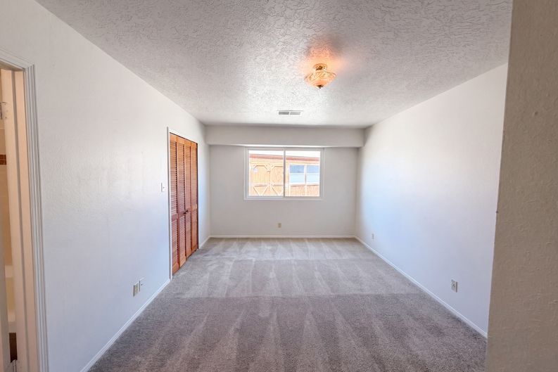 Photo 12 of 23 of 1609 Blue Quail Ct NE, Rio Rancho, NM
