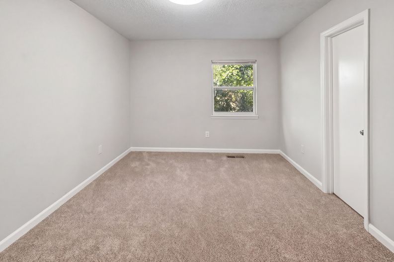 Photo 10 of 15 of 1724 Burgin Ave, Birmingham, AL
