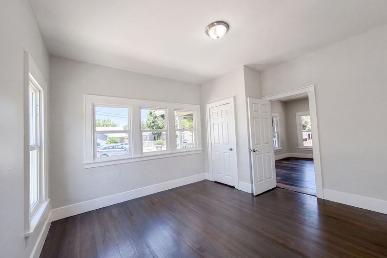 Photo 12 of 29 of 1860 W Willow St, Stockton, CA