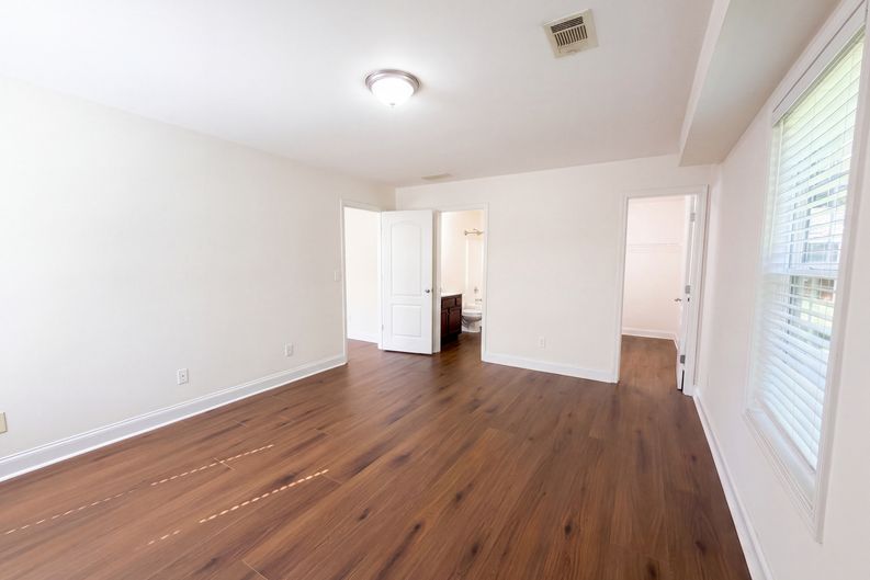 Photo 15 of 32 of 4468 Karron Dr, Powder Springs, GA