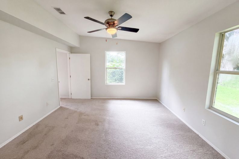 Photo 21 of 38 of 1721 Evergreen St, Kissimmee, FL