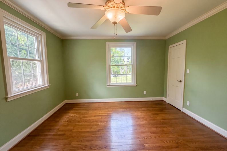 Photo 10 of 23 of 608 Estes Rd, Nashville, TN