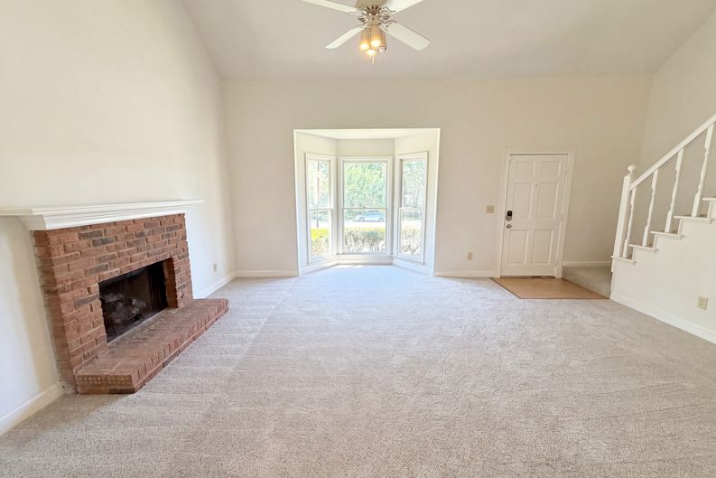 Photo 10 of 26 of 1150 Magnolia Way SE, Smyrna, GA