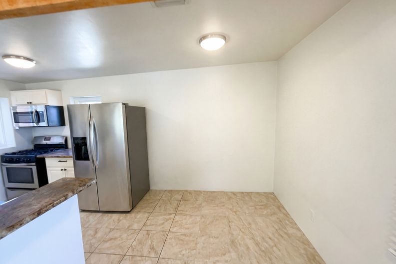 Photo 9 of 21 of 643 N Catalina Ave, Tucson, AZ