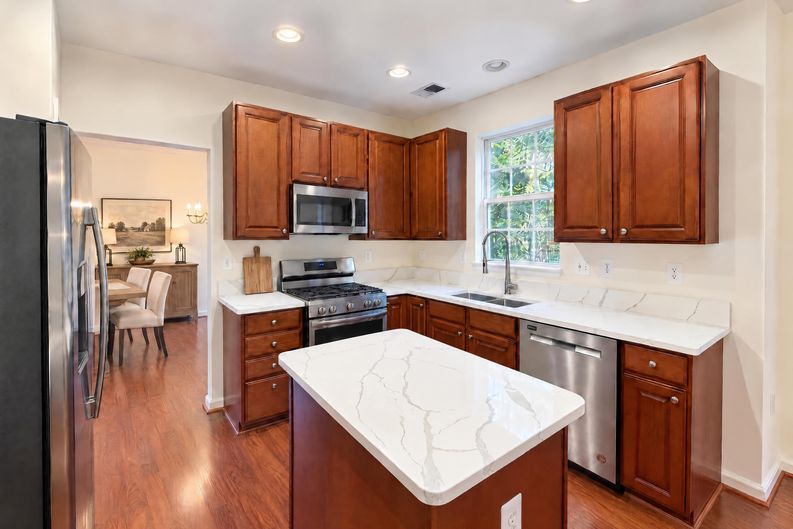 Photo 9 of 60 of 12001 Vantage Point Ct, Bristow, VA