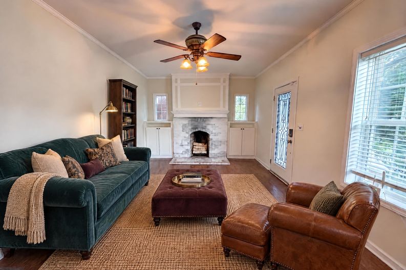 Photo 3 of 21 of 1773 Sylvan Rd SW, Atlanta, GA