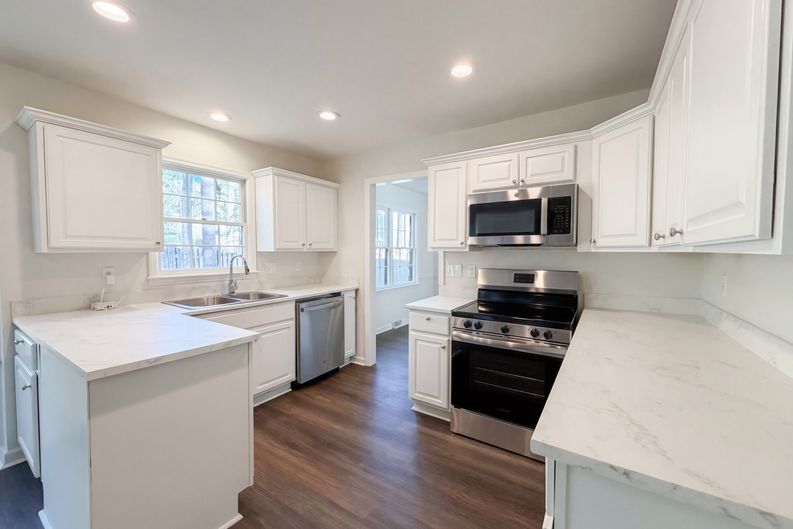 Photo 6 of 22 of 102 Brailsford Rd, Summerville, SC