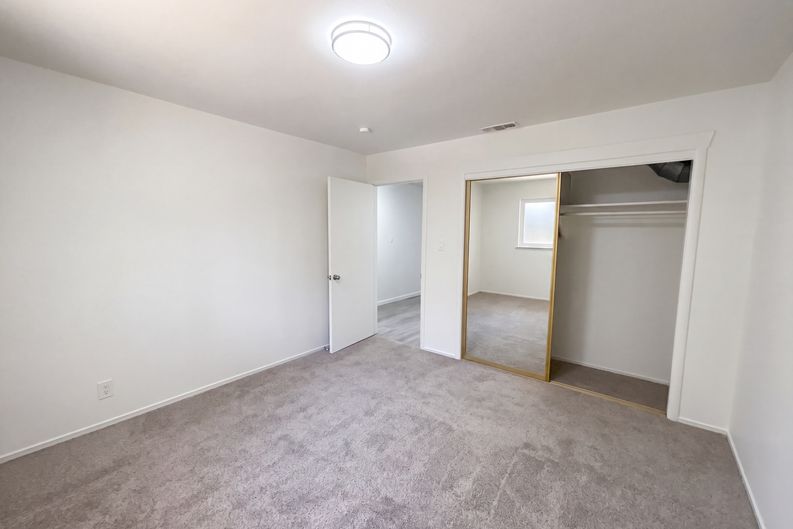 Photo 15 of 20 of 3008 Lerwick Rd, Sacramento, CA