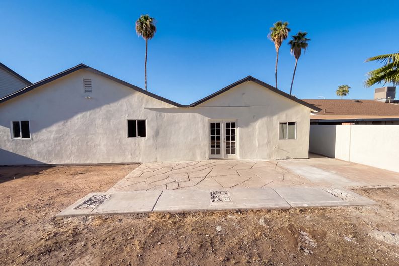 Photo 5 of 23 of 4253 E Vineyard Rd, Phoenix, AZ
