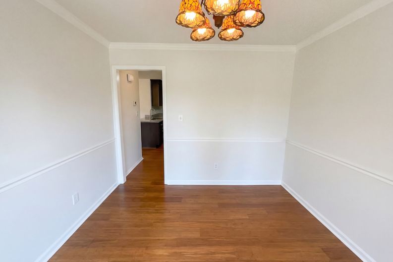 Photo 11 of 28 of 1012 Crown Corners Dr, McDonough, GA