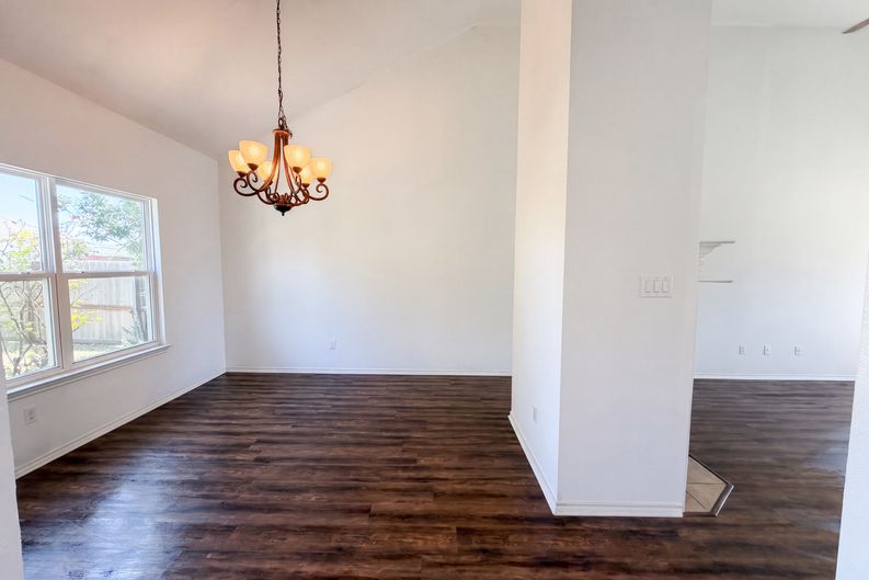 Photo 6 of 19 of 7712 Redbrush, Temple, TX
