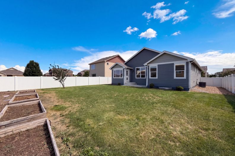 Photo 5 of 40 of 1542 Water Vista Ln, Windsor, CO