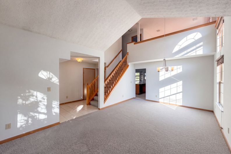 Photo 10 of 40 of 232 Brownstone Ct, Westerville, OH