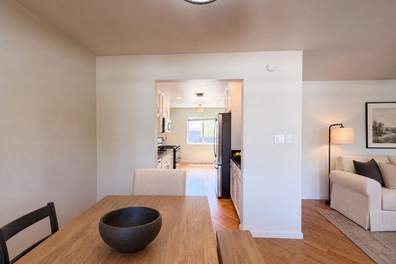 Photo 8 of 29 of 909 W Missouri Ave, Phoenix, AZ