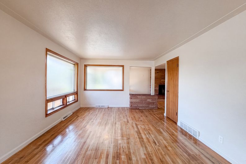 Photo 22 of 43 of 1535 W 15th St, Loveland, CO