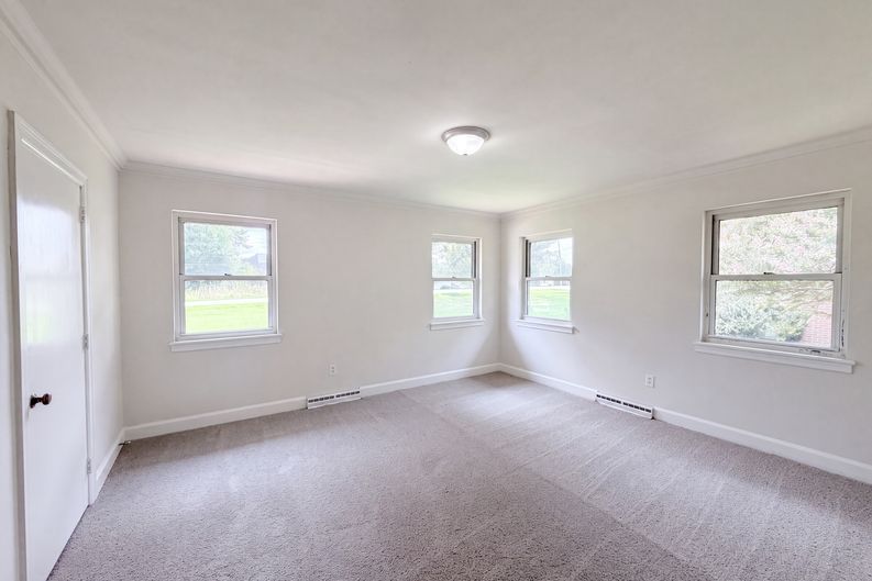 Photo 7 of 17 of 411 Roy Eaker Rd, Cherryville, NC