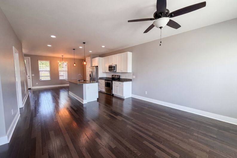 Photo 8 of 19 of 227A Hillcrest Dr, Madison, TN