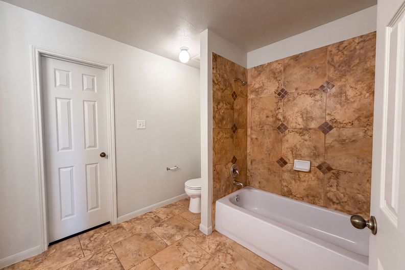 Photo 13 of 25 of 4519 S Ridgewalk Dr, Houston, TX